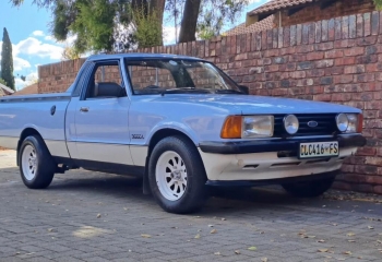 Ford Cortina P100